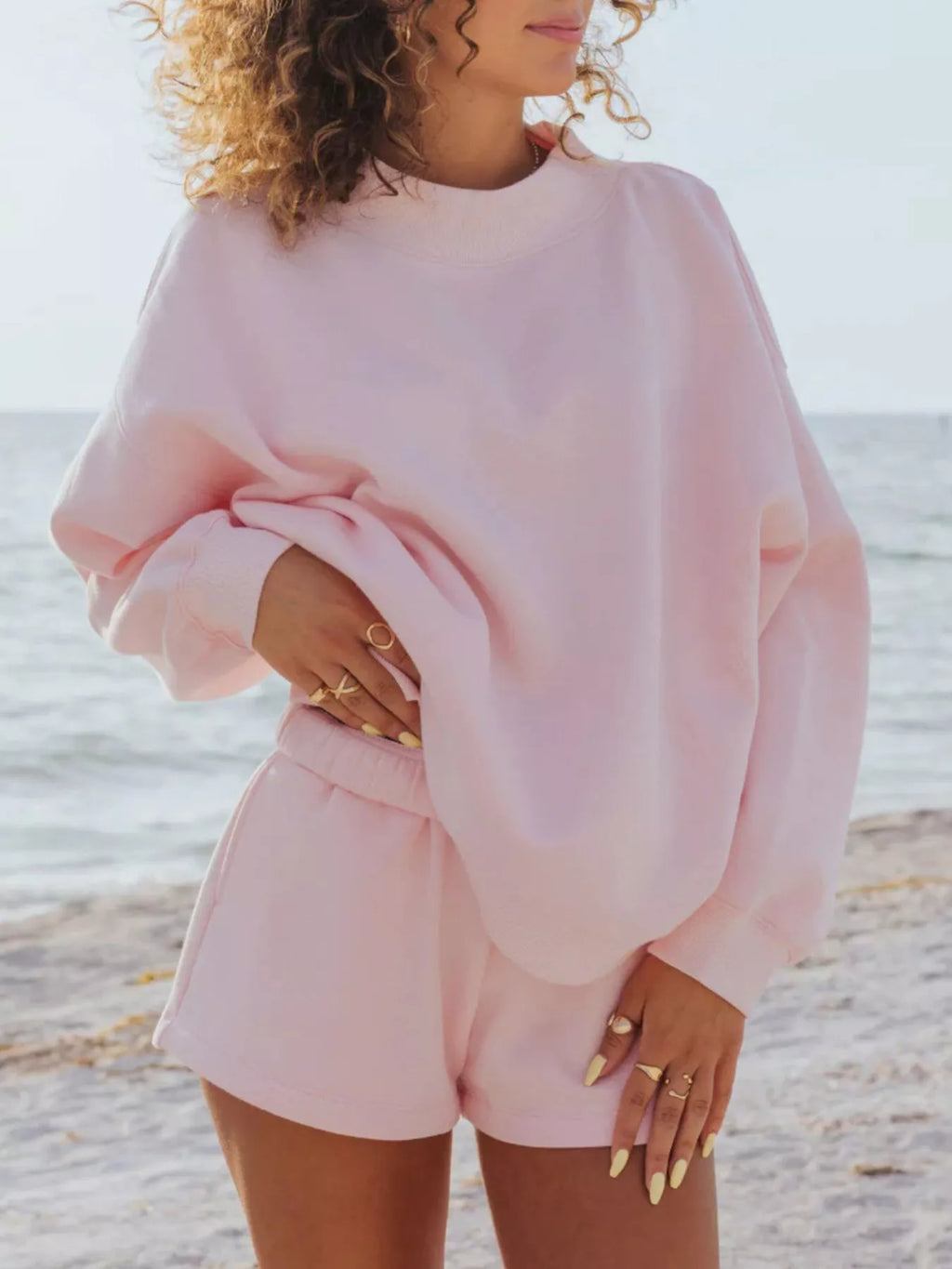 Relaxed fit sweatshirt and shorts set