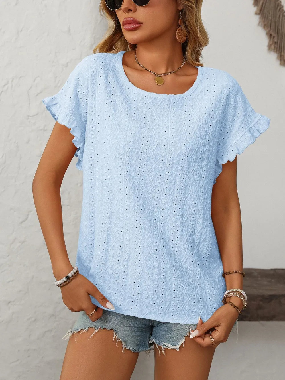 Eyelet short sleeve top sleeve detail