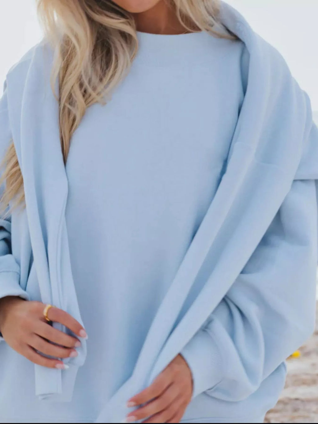 Relaxed fit sweatshirt and shorts set comfortable outfit