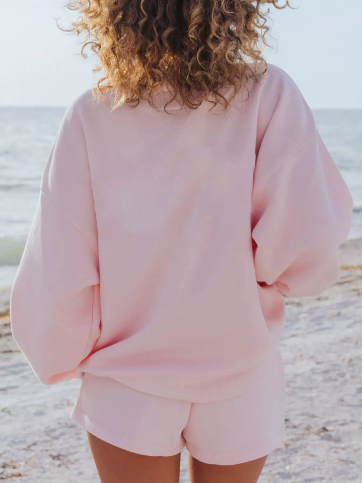 Relaxed fit sweatshirt and shorts set casual outfit