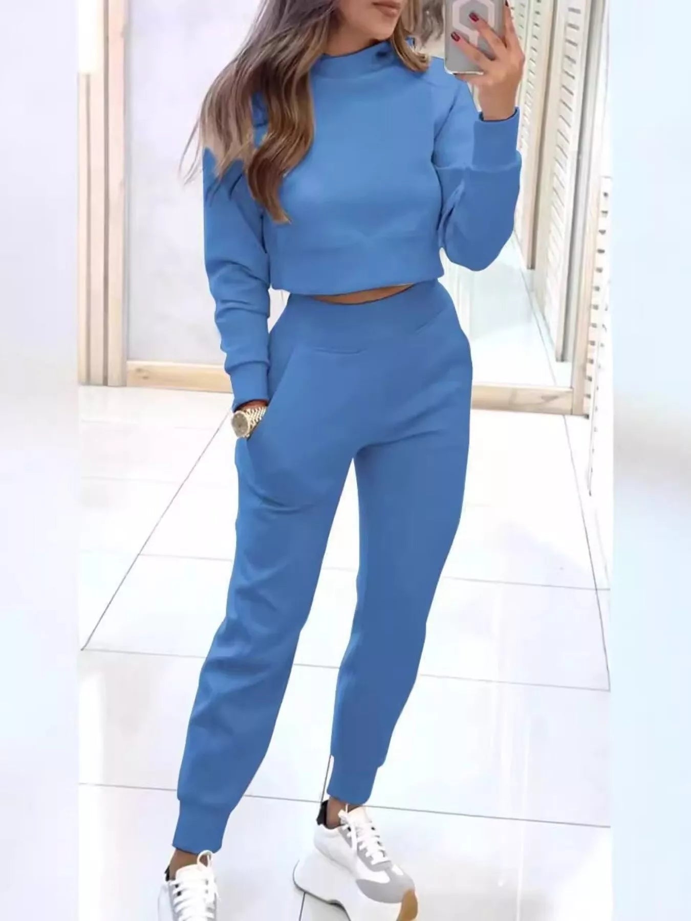 Casual Chic Cropped Sweatshirt and Jogger Set - ELC Fashion