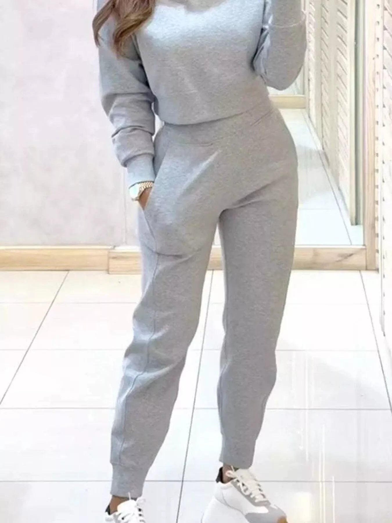 Casual Chic Cropped Sweatshirt and Jogger Set - ELC Fashion